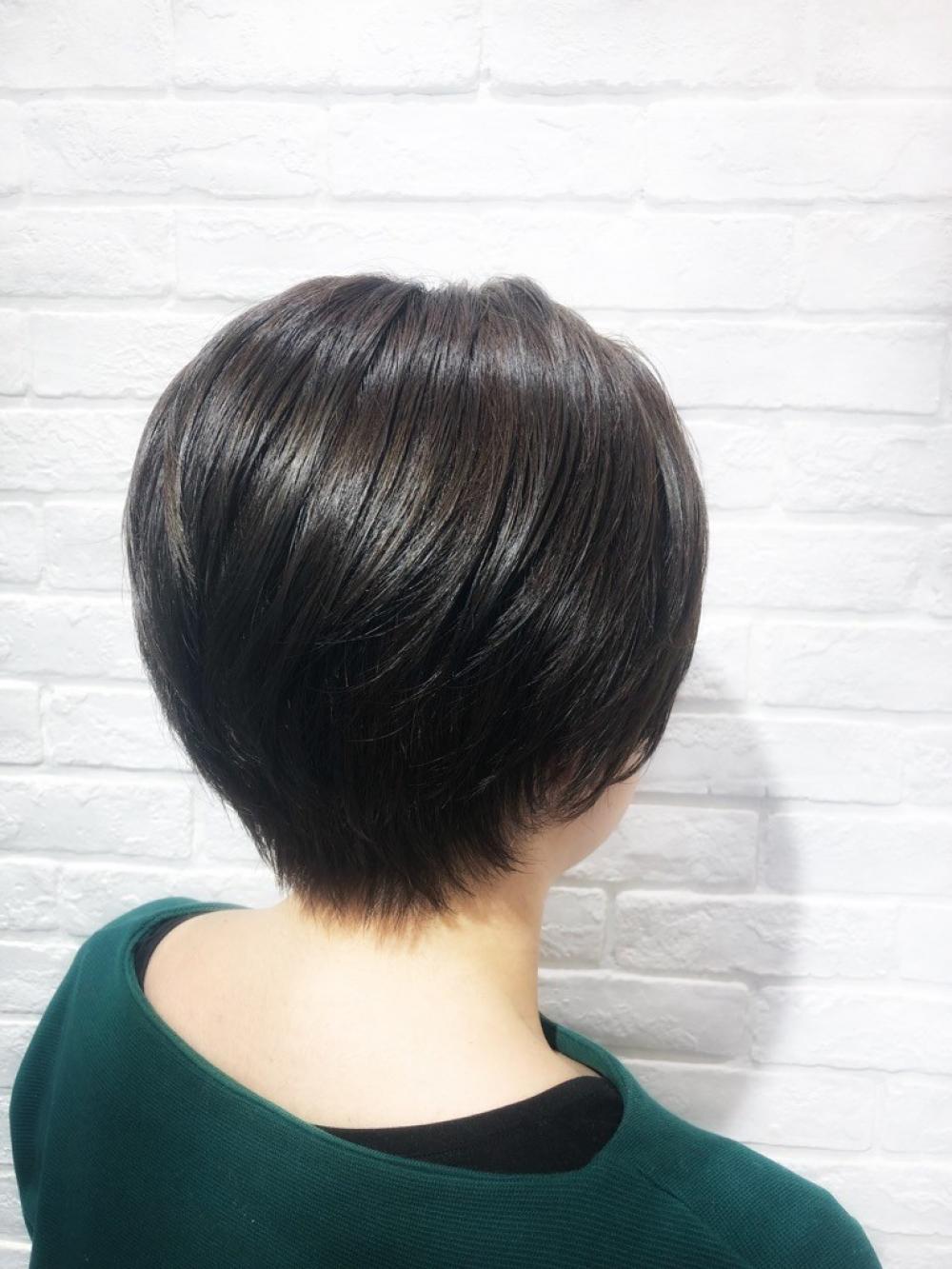 大人女性のハンサムショート｜サブ写真②