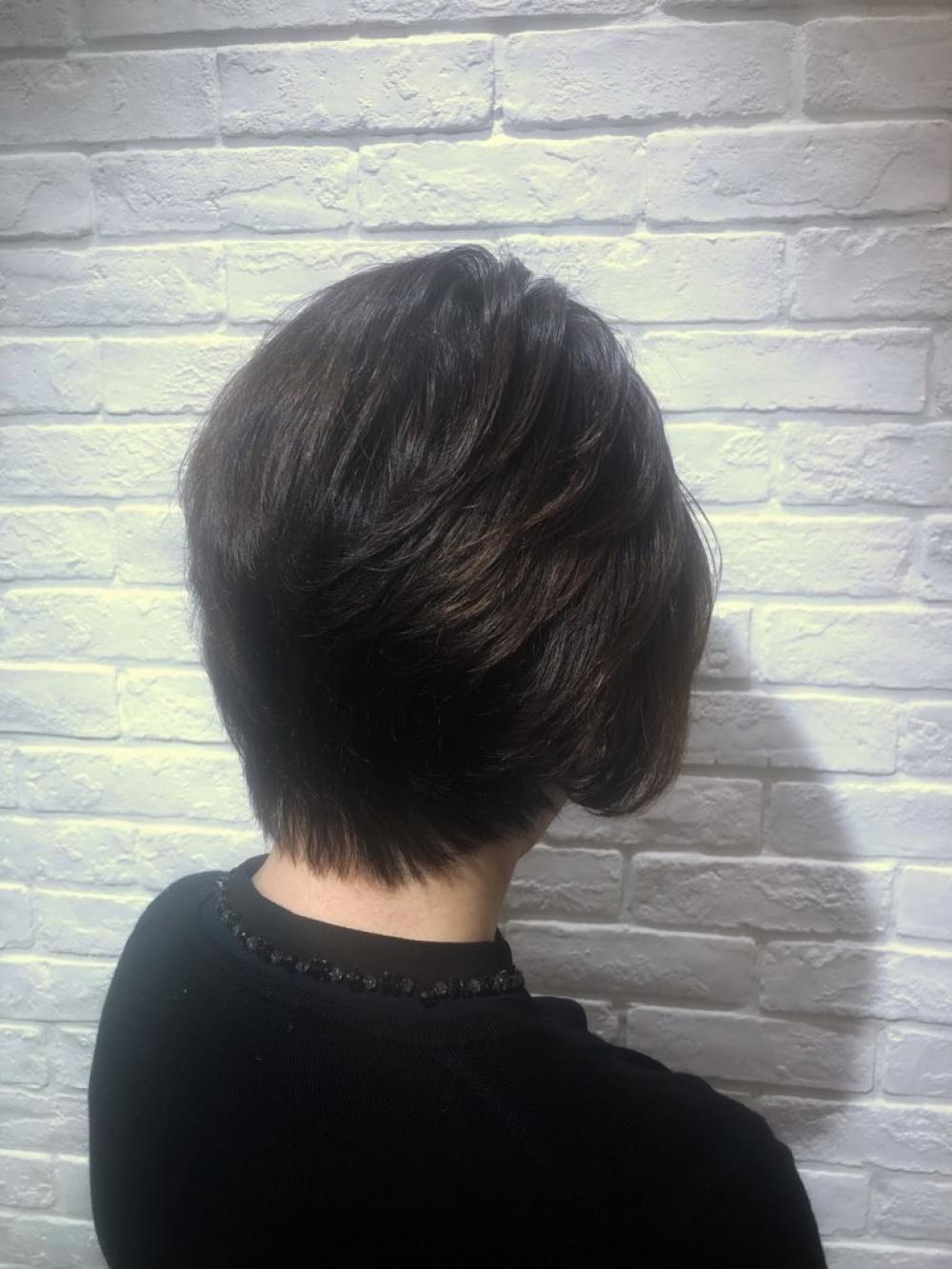 大人女性のショートボブ｜サブ写真③