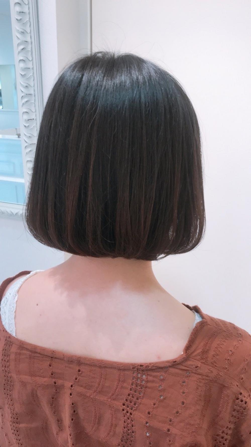 大人可愛いツヤ感ボブ