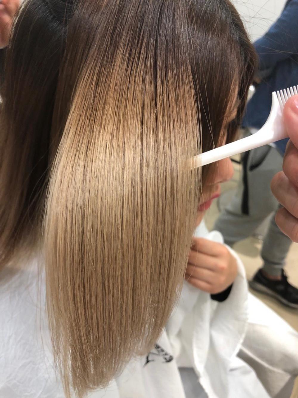 【ブリーチ毛、ハイダメージ毛にも施術可能】酸熱トリートメントストレートで圧倒的艶髪