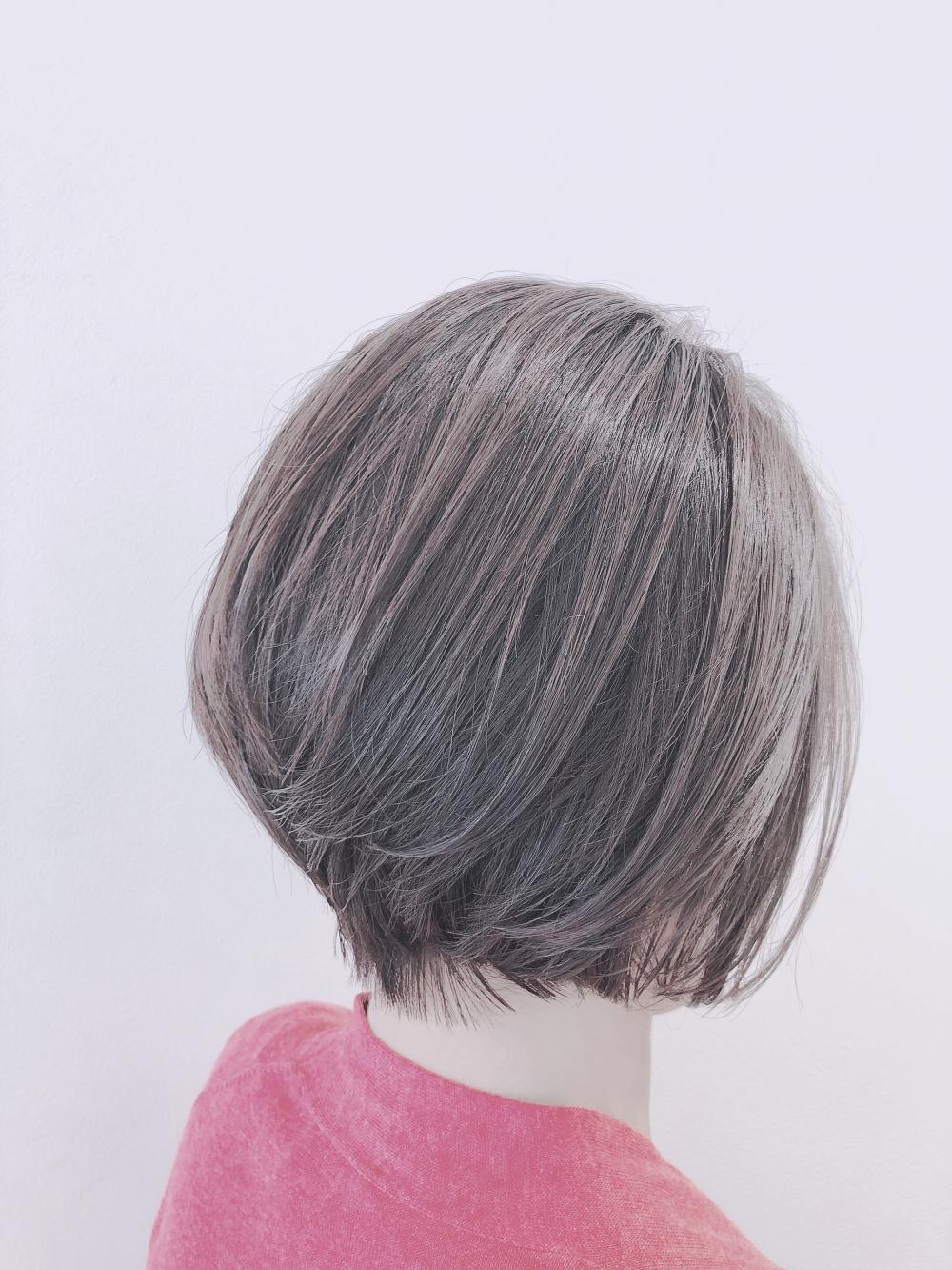横顔美人ショート耳掛け｜サブ写真②