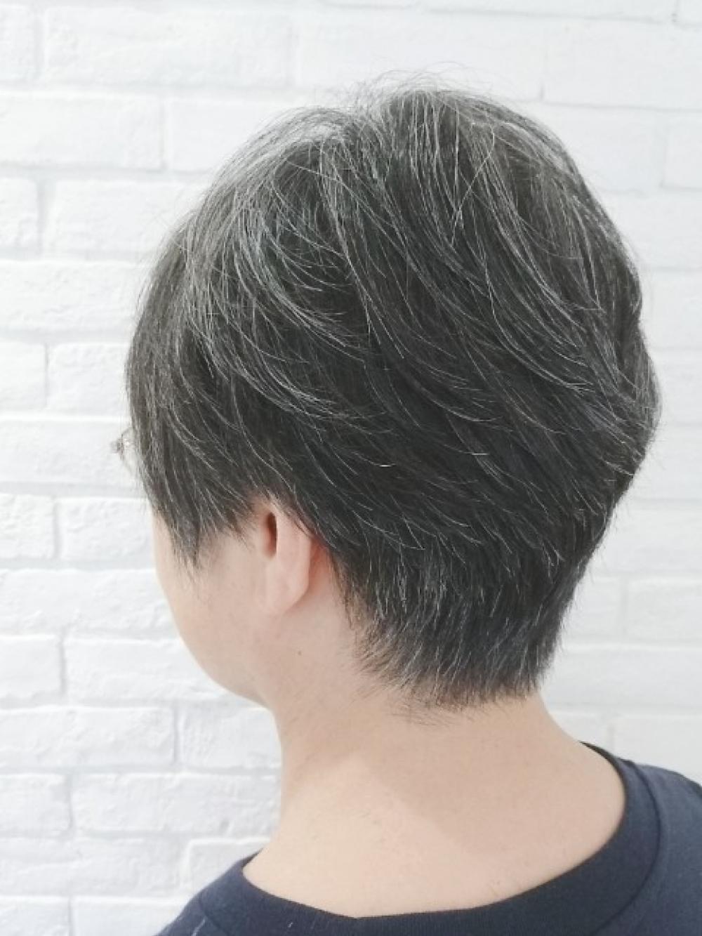 くせ毛を生かしたショート