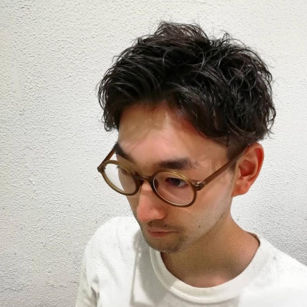 メガネ×ビジネス×パーマ