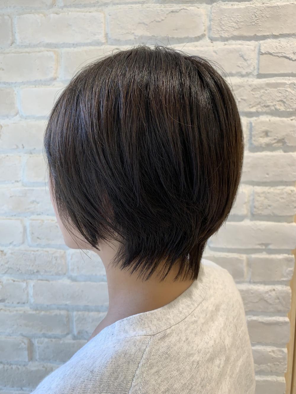 シンプルショートボブスタイル