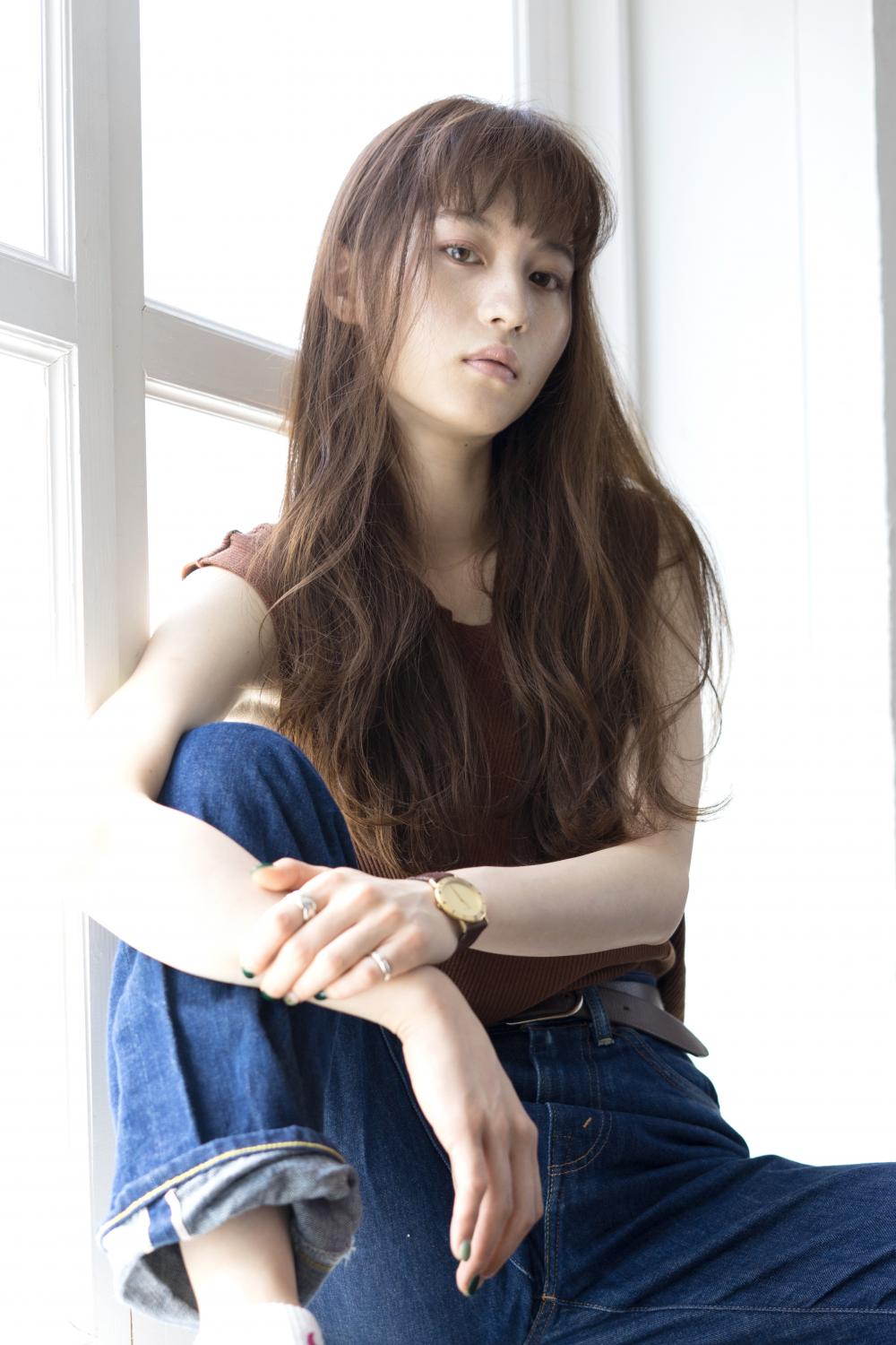 クール美人なウェーブロング｜サブ写真④