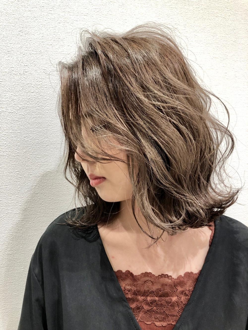 おしゃれ女子必見”ハイグレージュ”