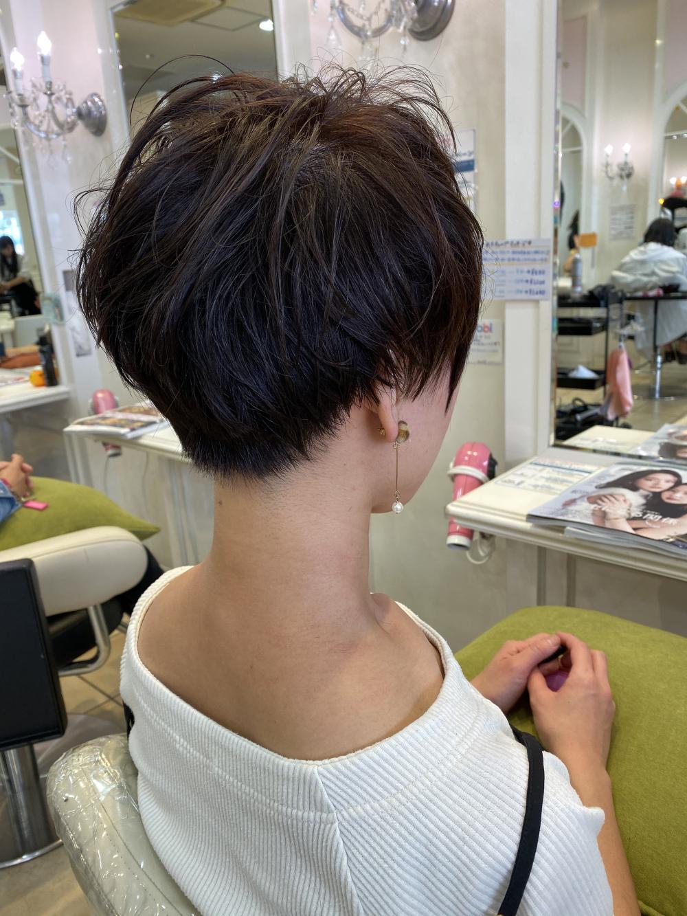 刈り上げ・2ブロックから作る大人ショート｜サブ写真②