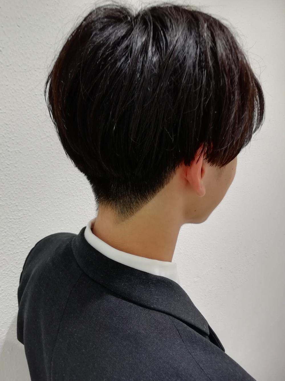 センターパート×トランクスヘア｜サブ写真③