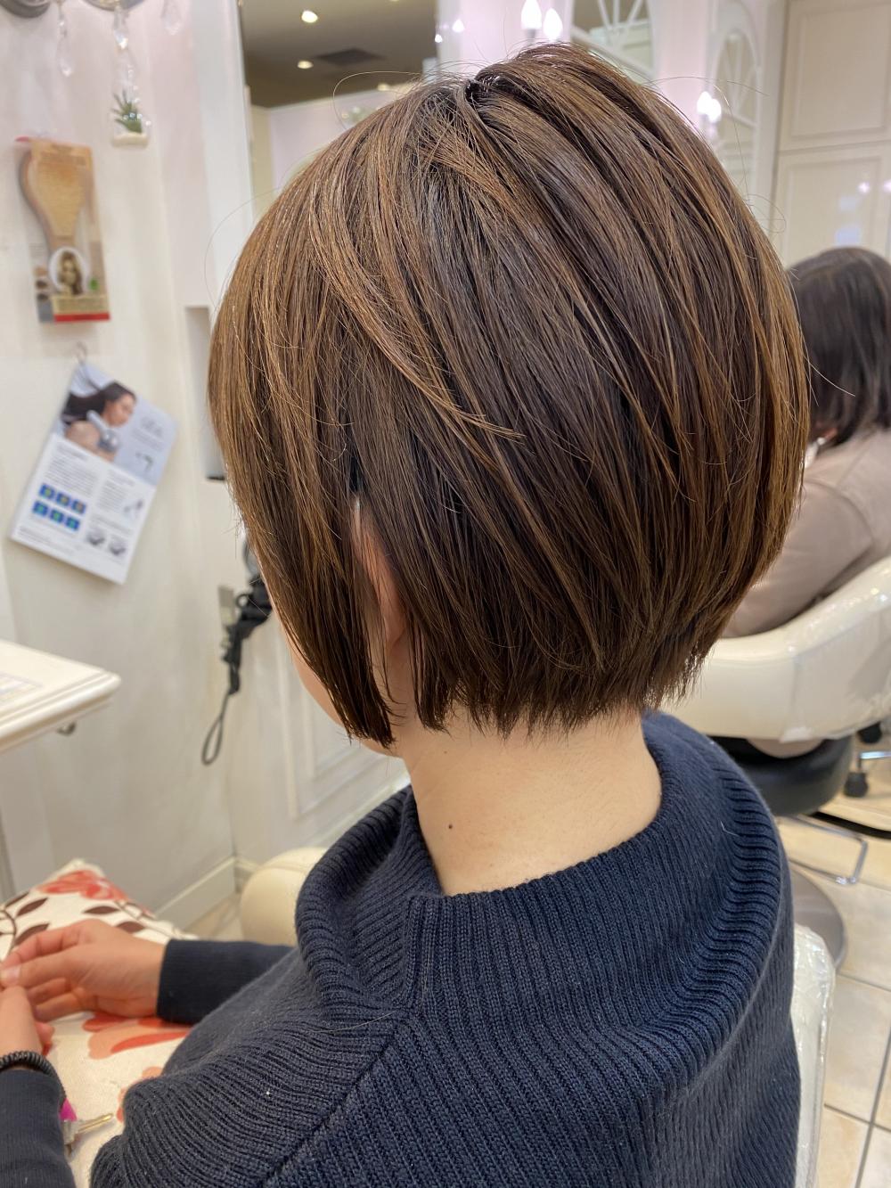 前下がりのハンサムショート｜サブ写真②