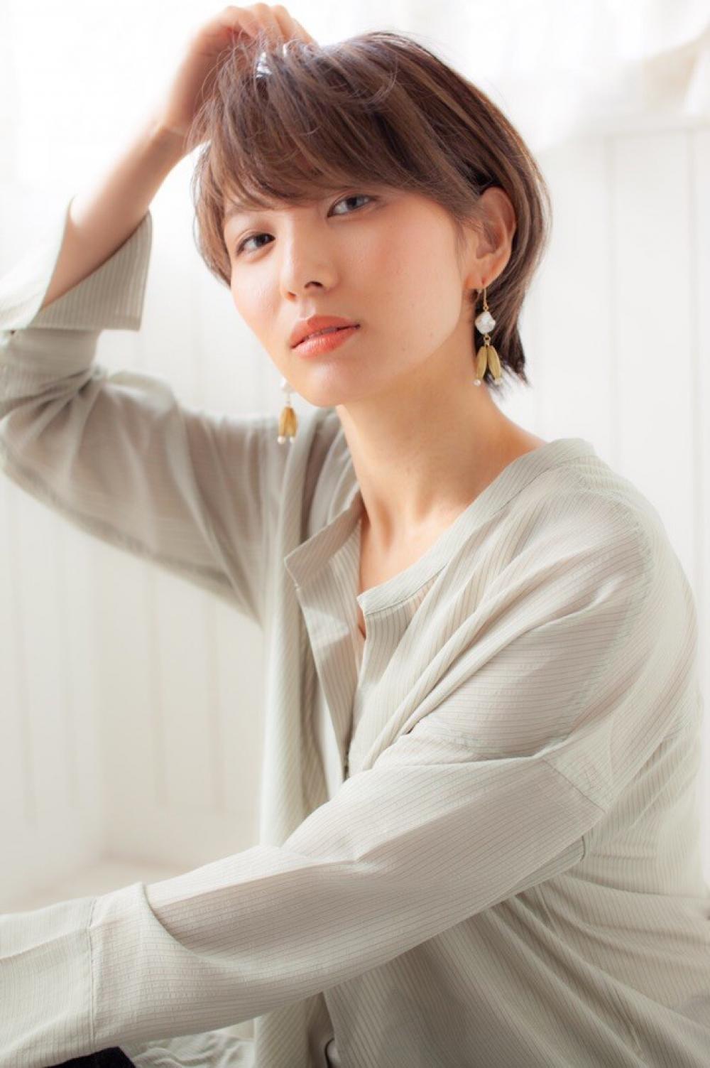 大人可愛いすっきり小顔ショート