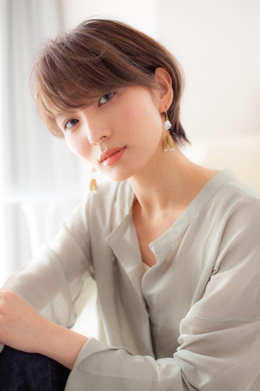 大人可愛いすっきり小顔ショート｜サブ写真②
