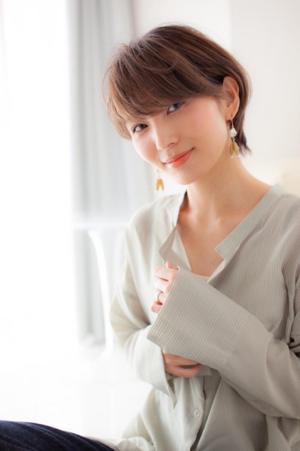 大人可愛いすっきり小顔ショート｜サブ写真④