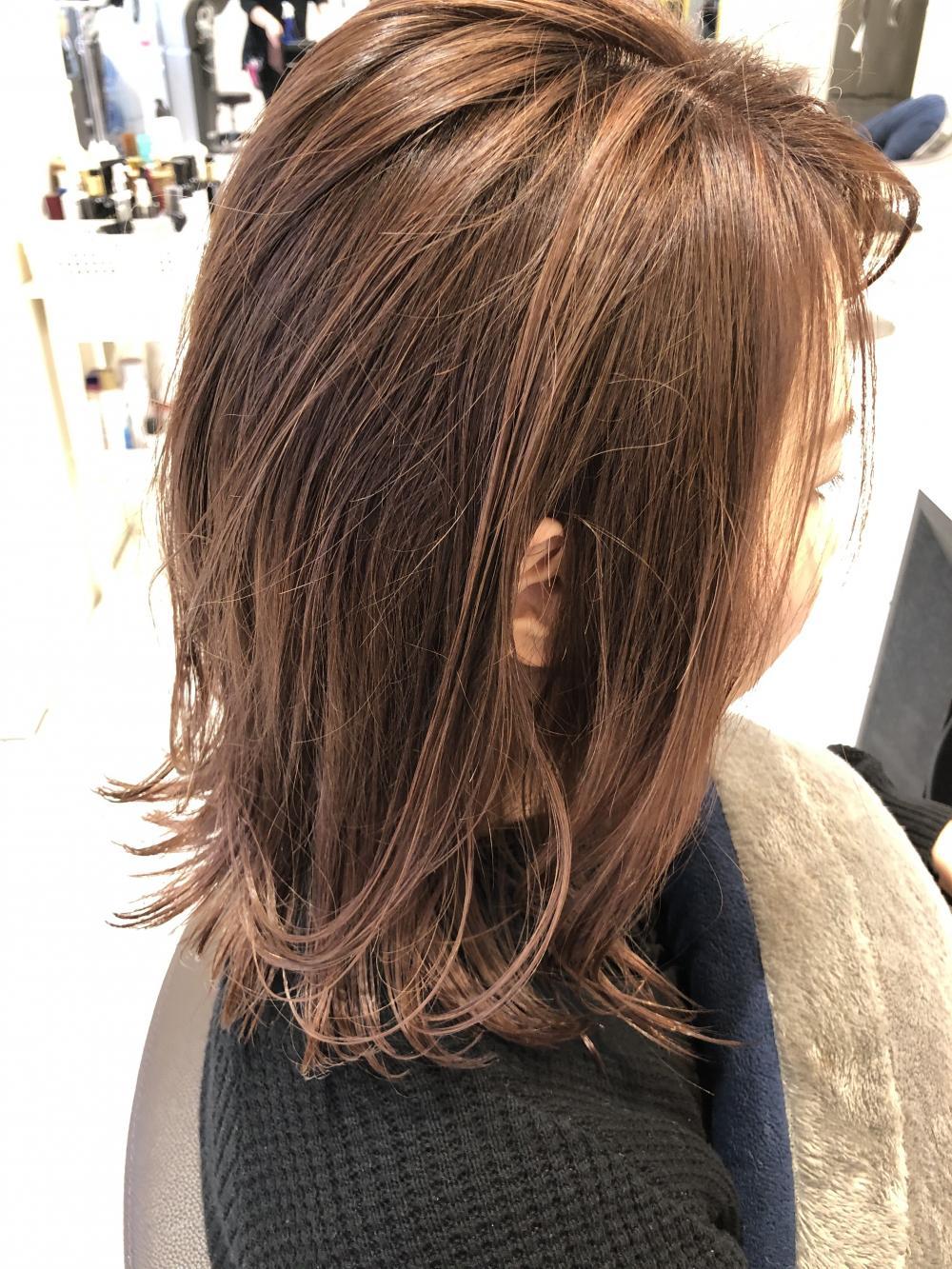 外ハネハイライトカラーピンクベージュ｜サブ写真②