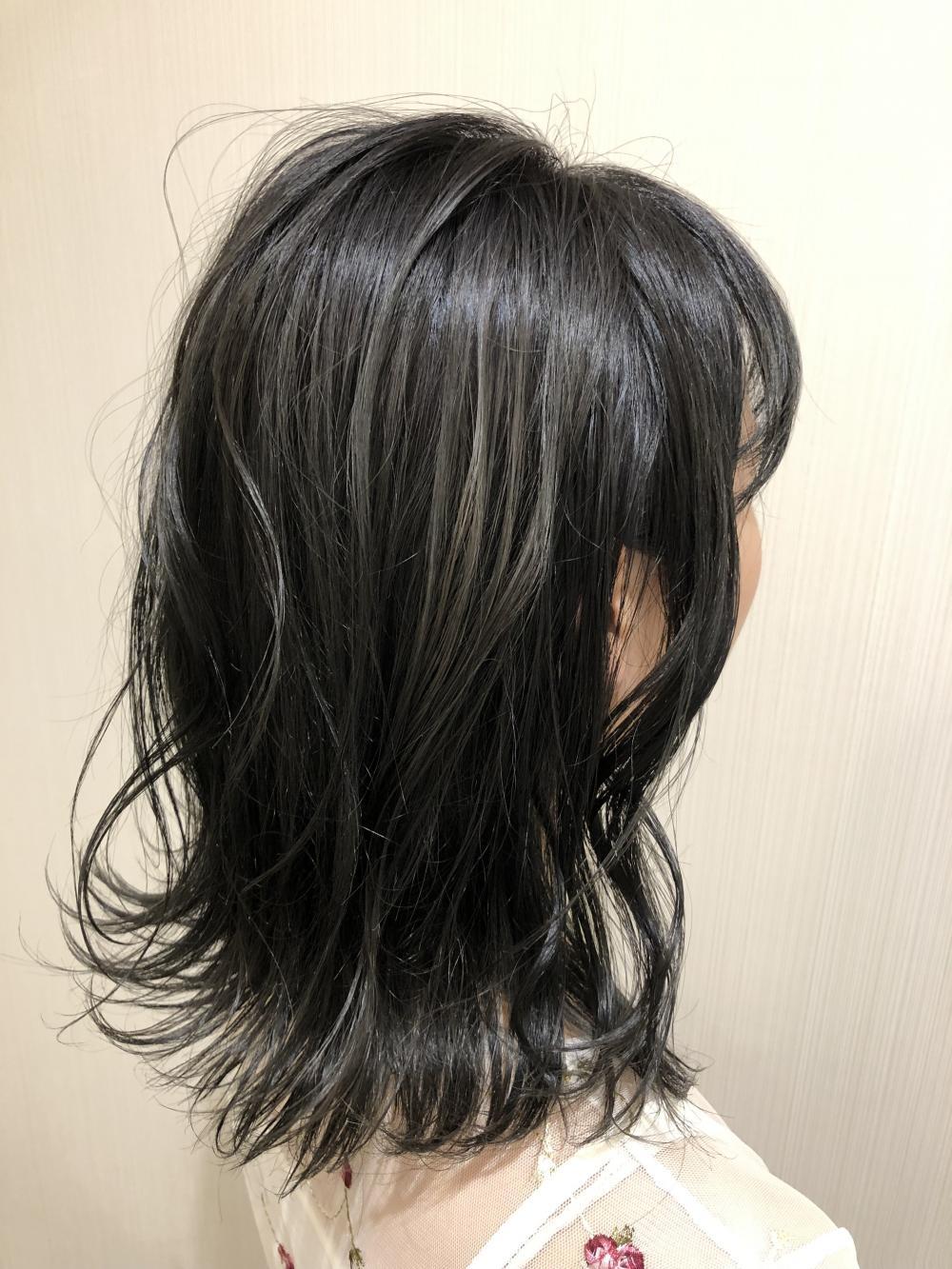 ダークグレージュ外ハネ