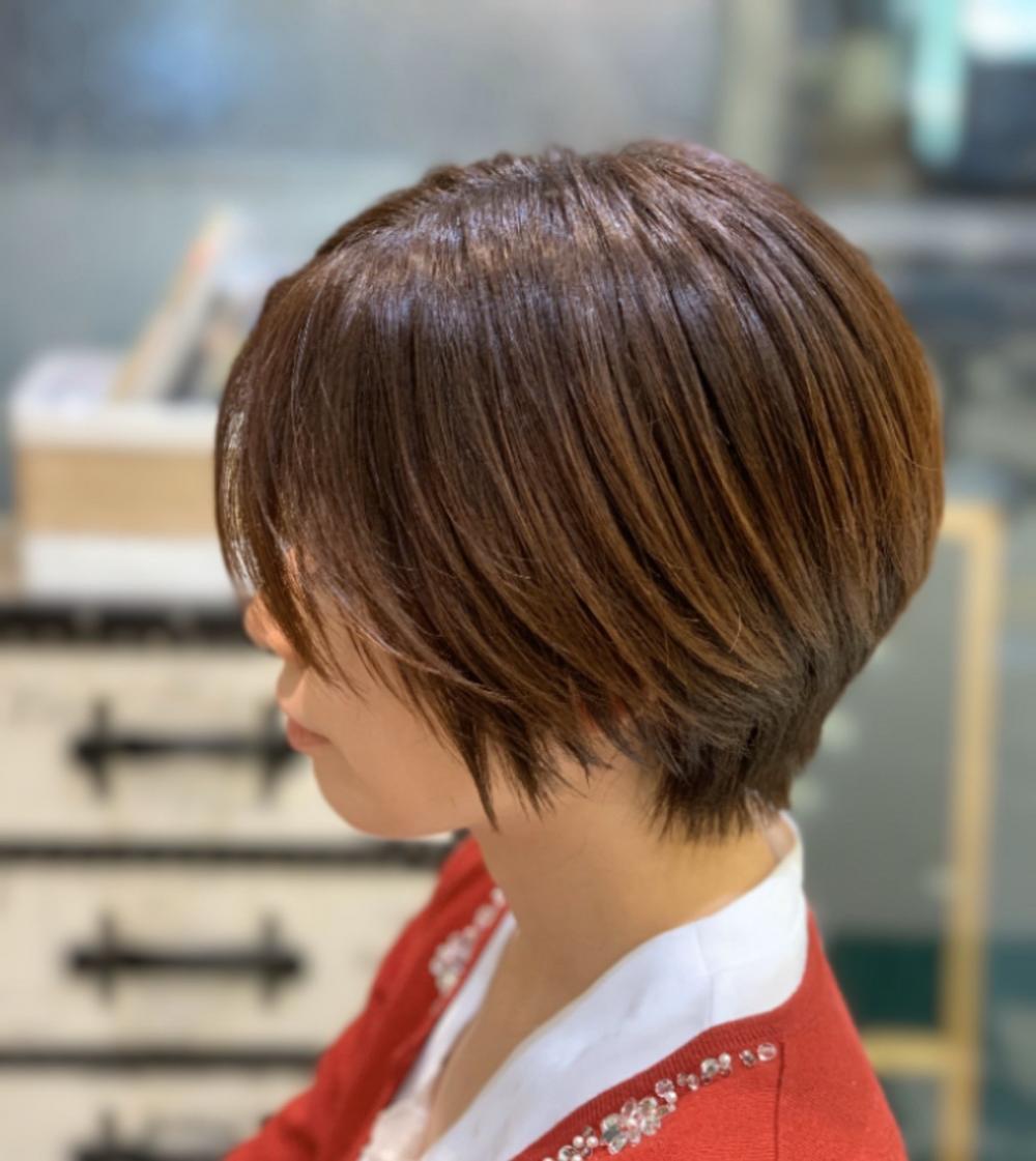 乾かすだけで素敵に!!大人ショート