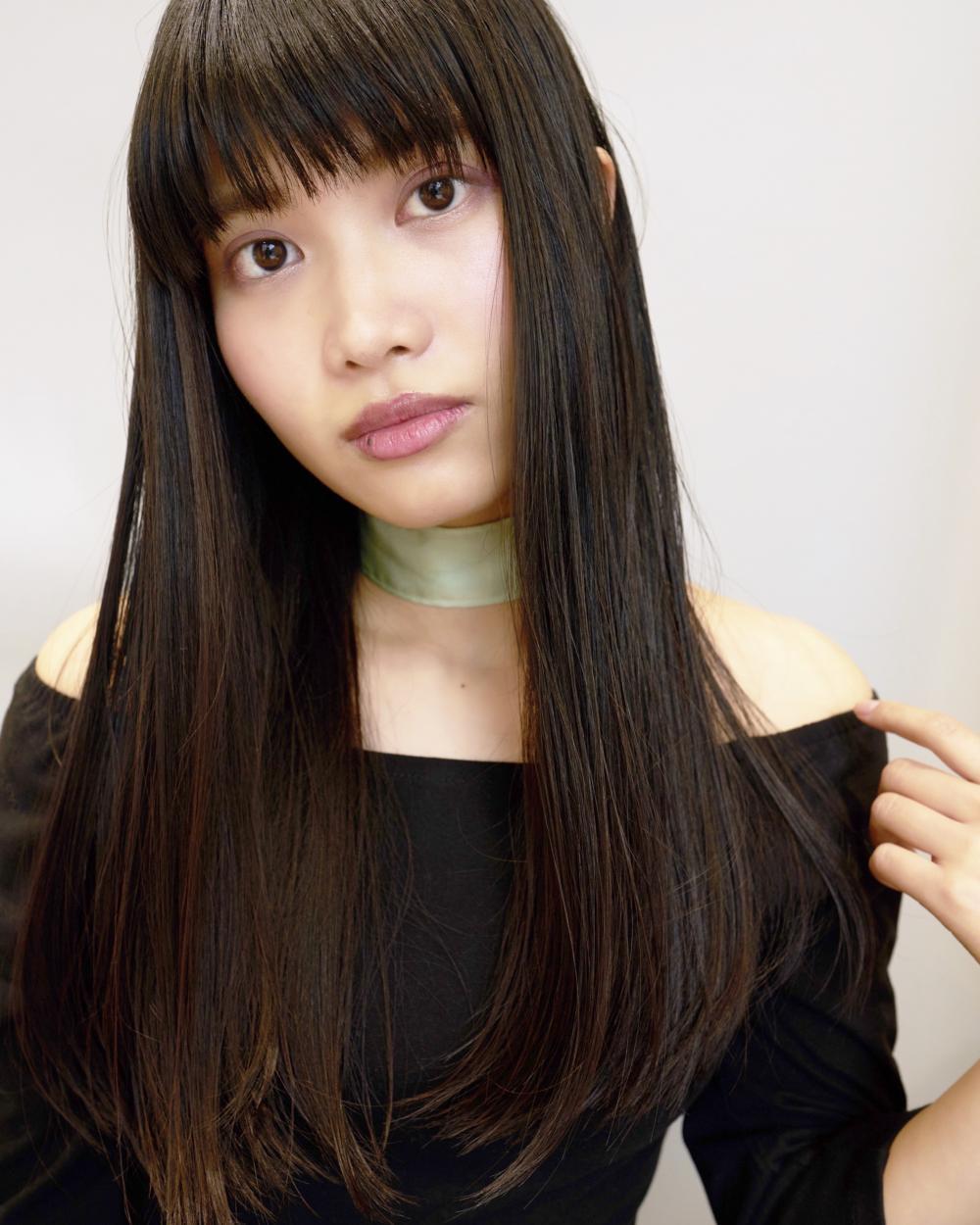 サラ艶ストレートロング