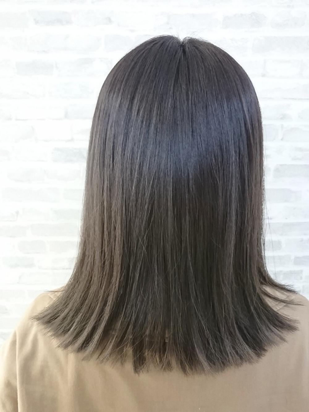 スターダストグレージュ＆切りっぱなしロブ