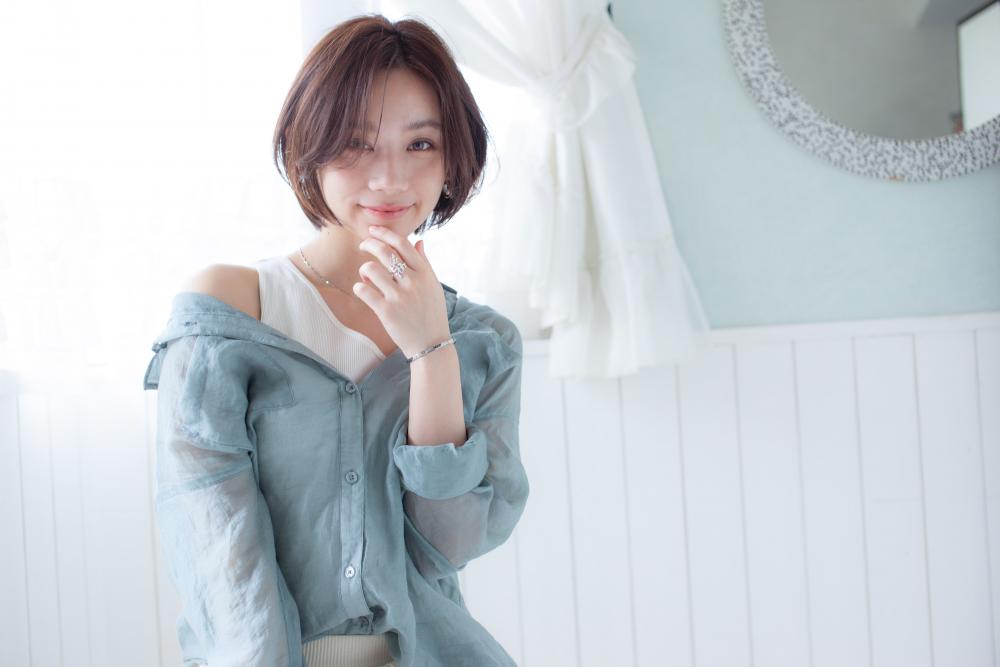 抜け感ナチュラルボブ｜メイン写真