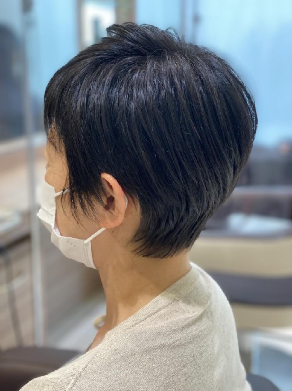 ハチが膨らんでお悩みの方トップにボリュームを出したショートスタイルなら大丈夫