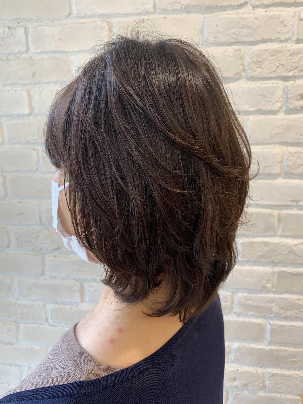 ミディアムレイヤースタイル