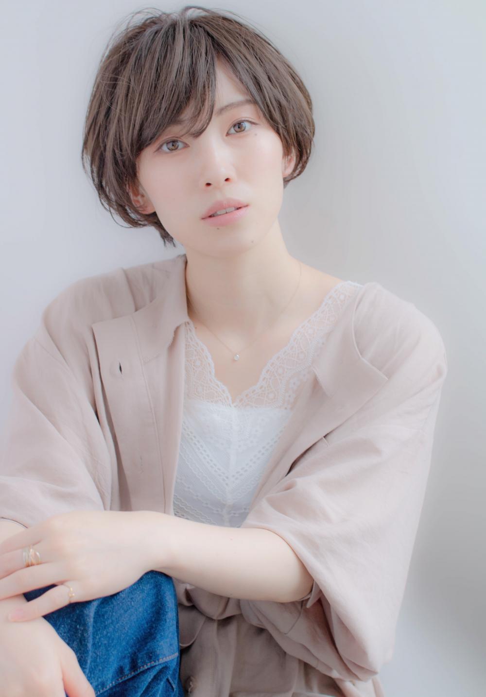 大人可愛いひし形小顔ショートボブ