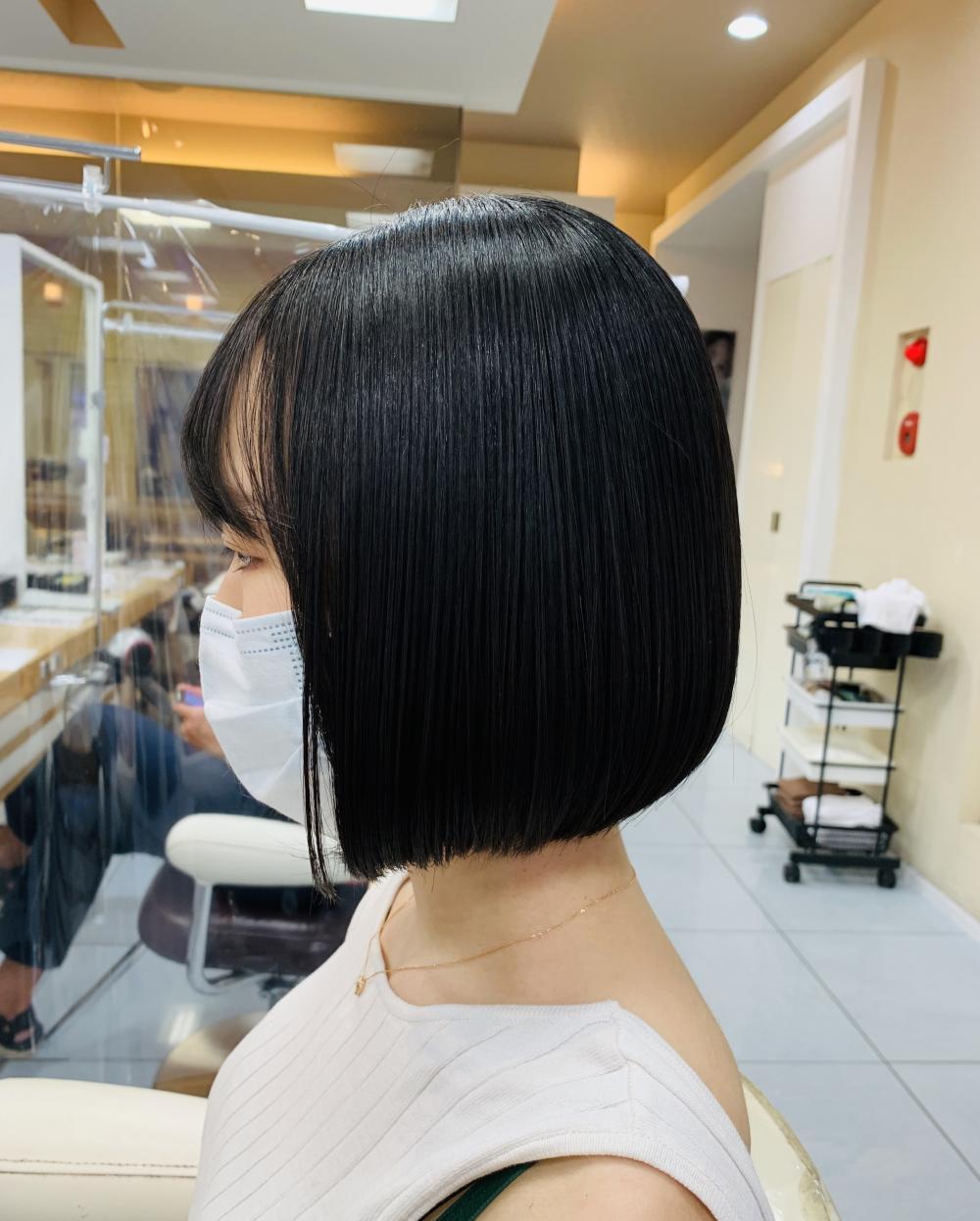 【首が綺麗に見える】ミニボブ｜サブ写真②