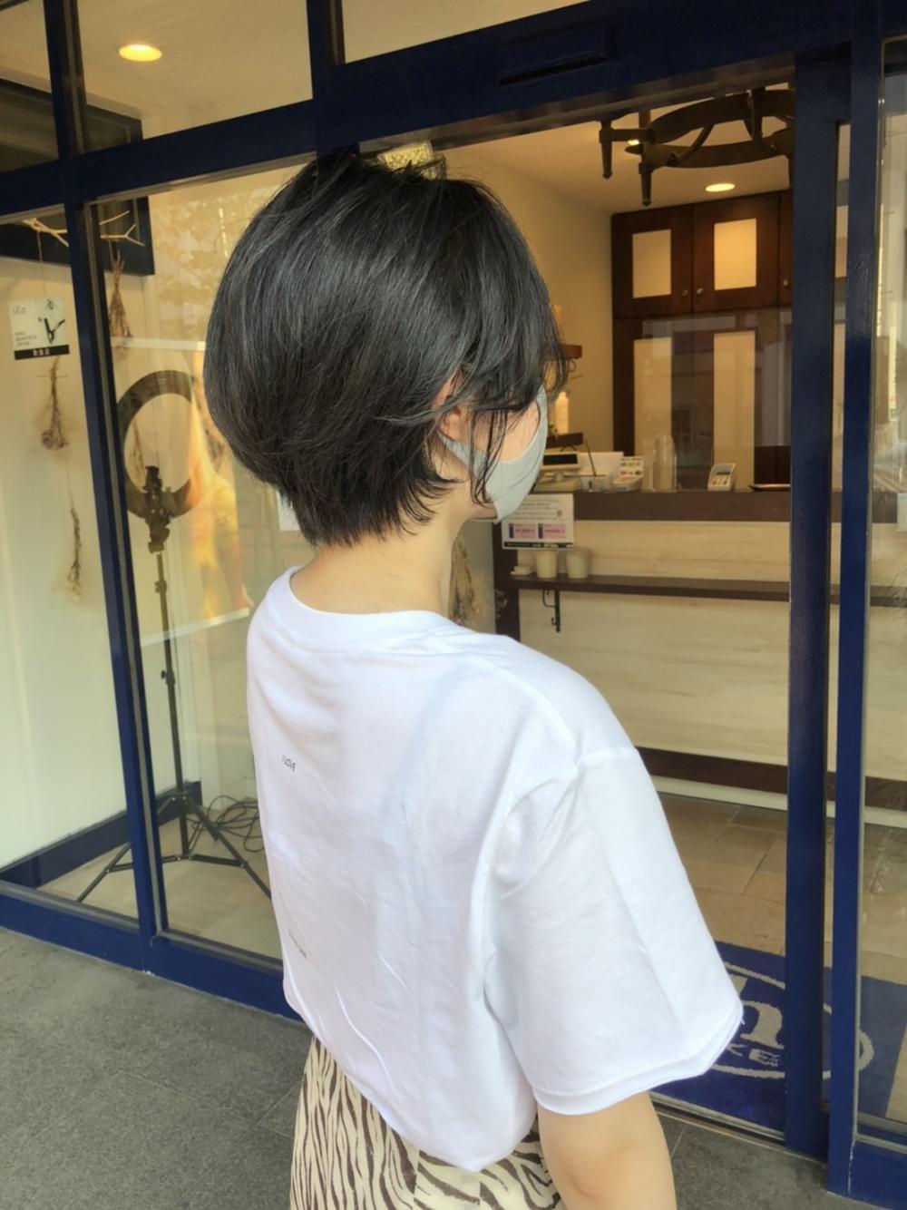 バッサリカットくびれショートボブ