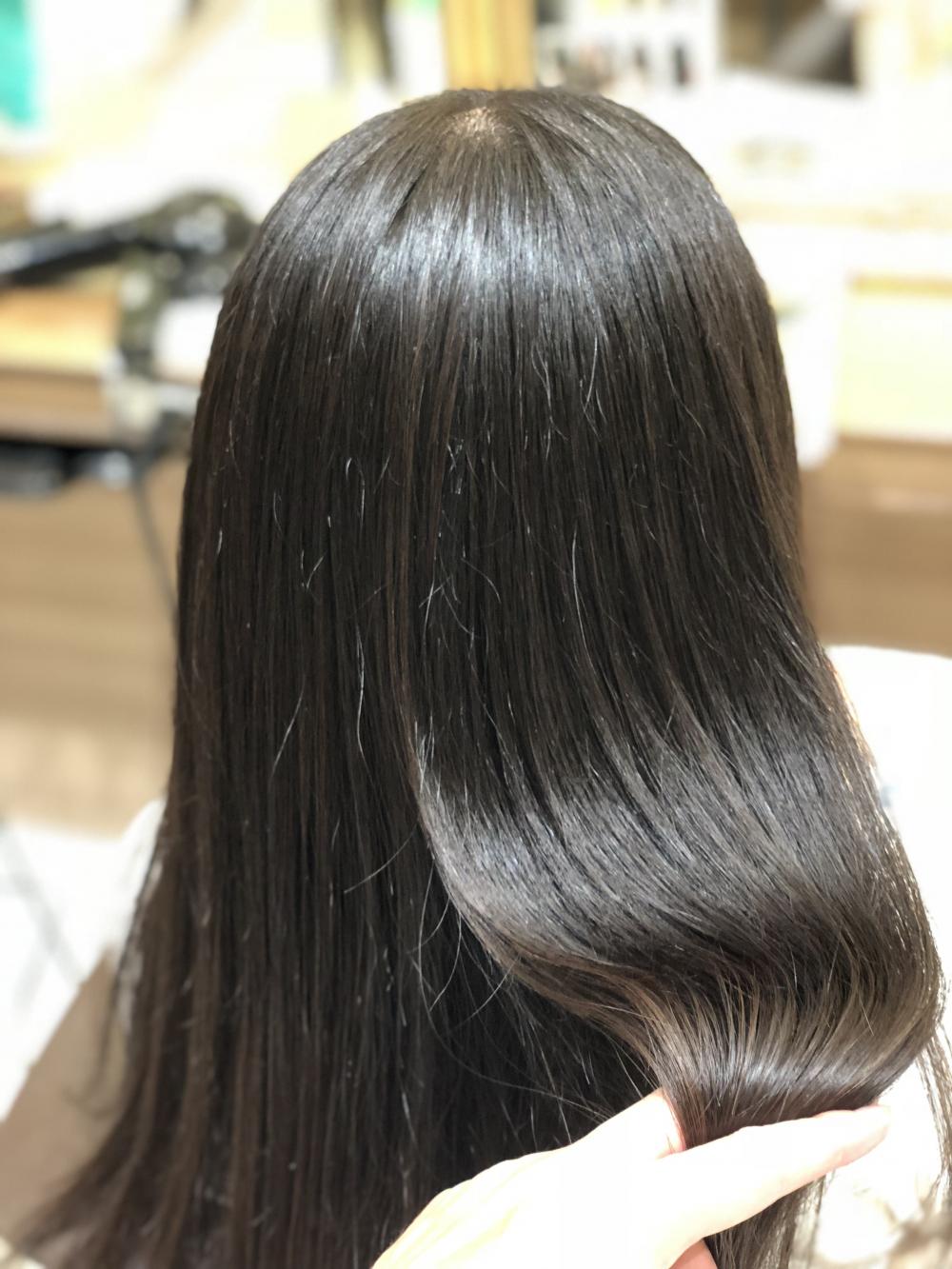 サラサラストレートヘア