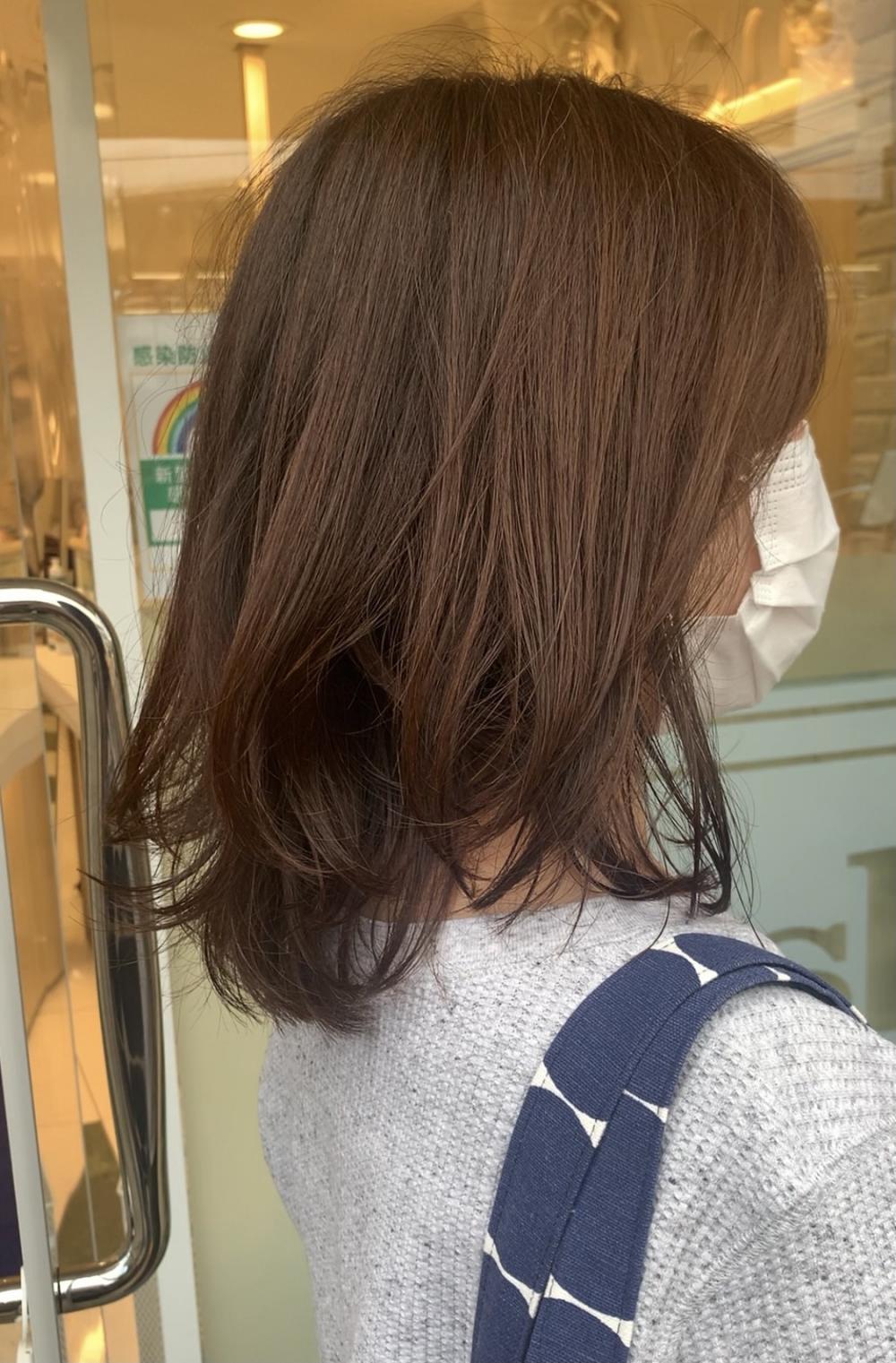 ミディアムレイヤースタイル