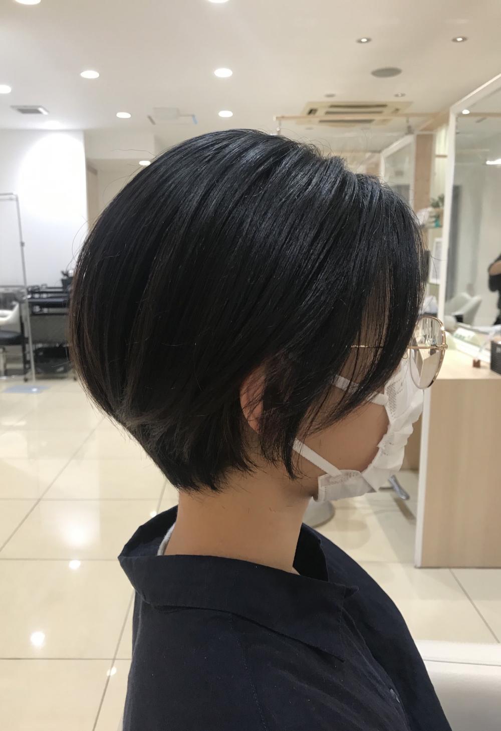 ショートボブ
