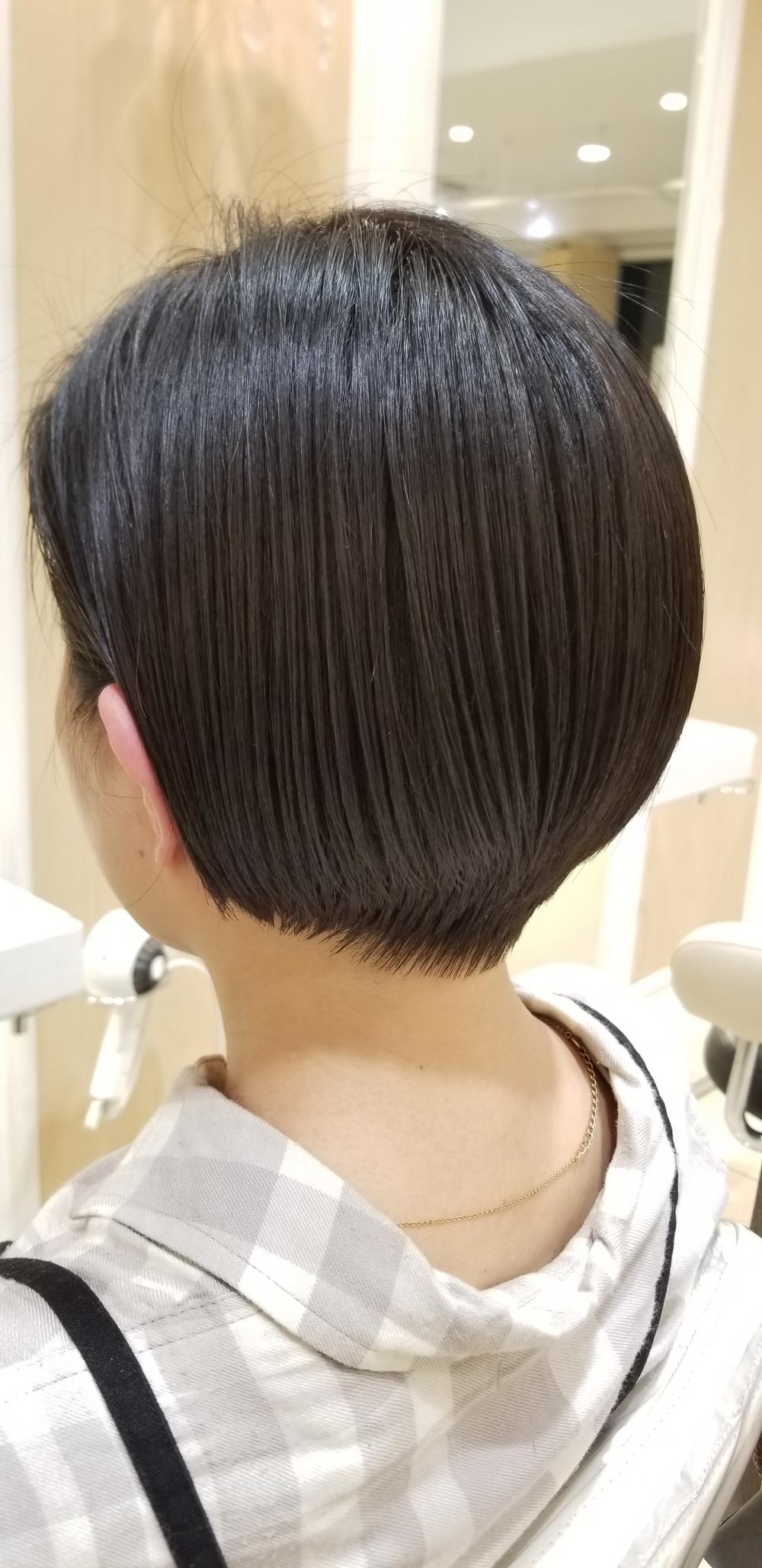 ストレートミニボブ