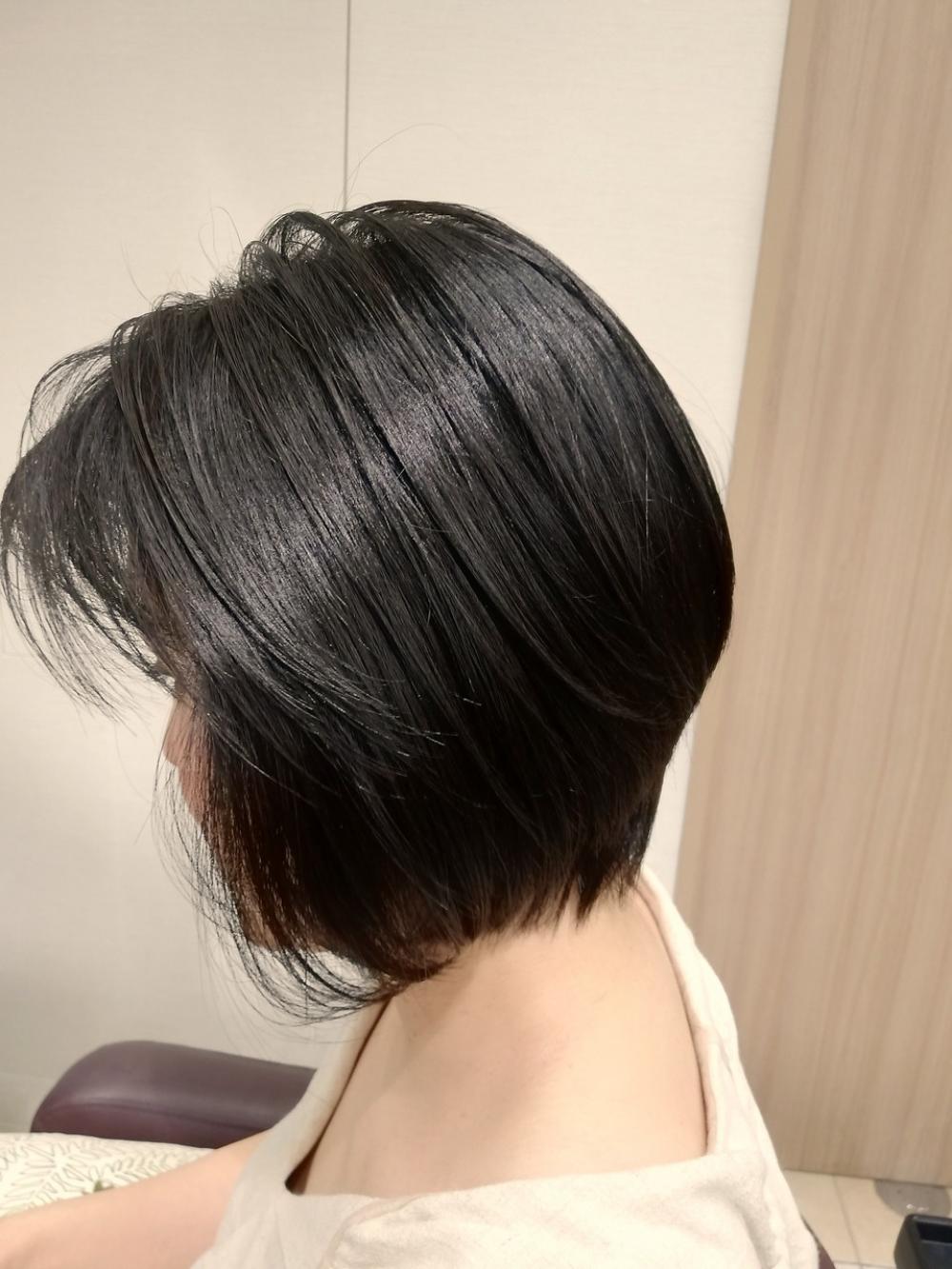 大人の黒髪ハンサムショート