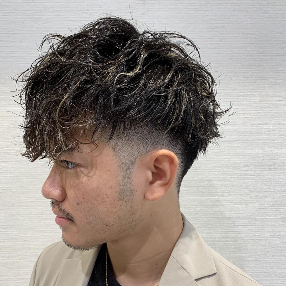 フェード×スパイラルパーマ×メッシュ