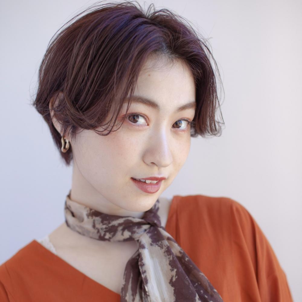 横顔美人ハンサムショート
