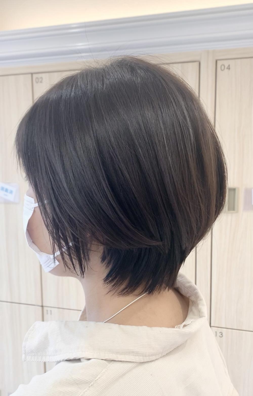 ショートボブ