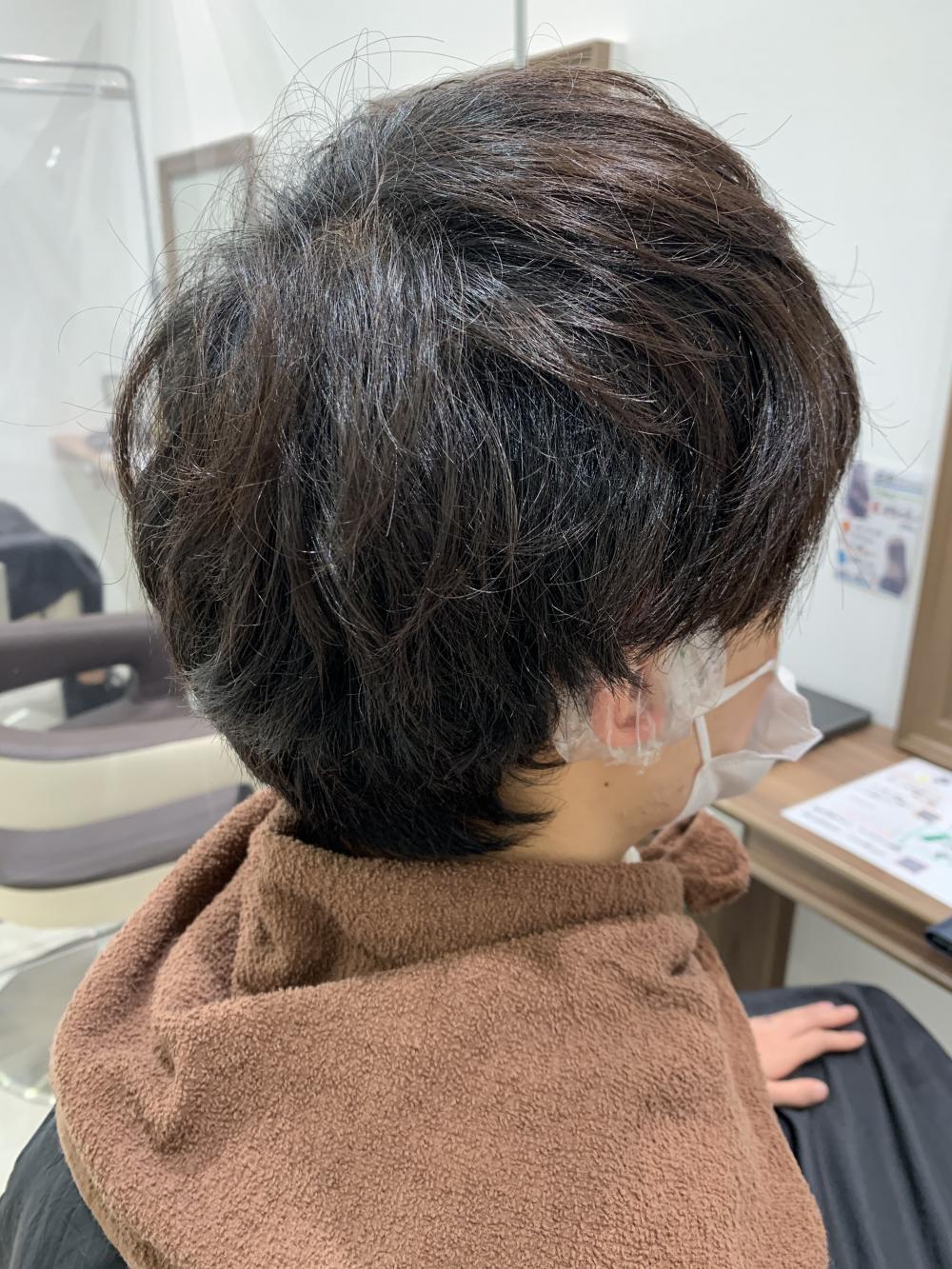 透明感ある”グレーアッシュ”で爽やかな印象に！｜サブ写真②
