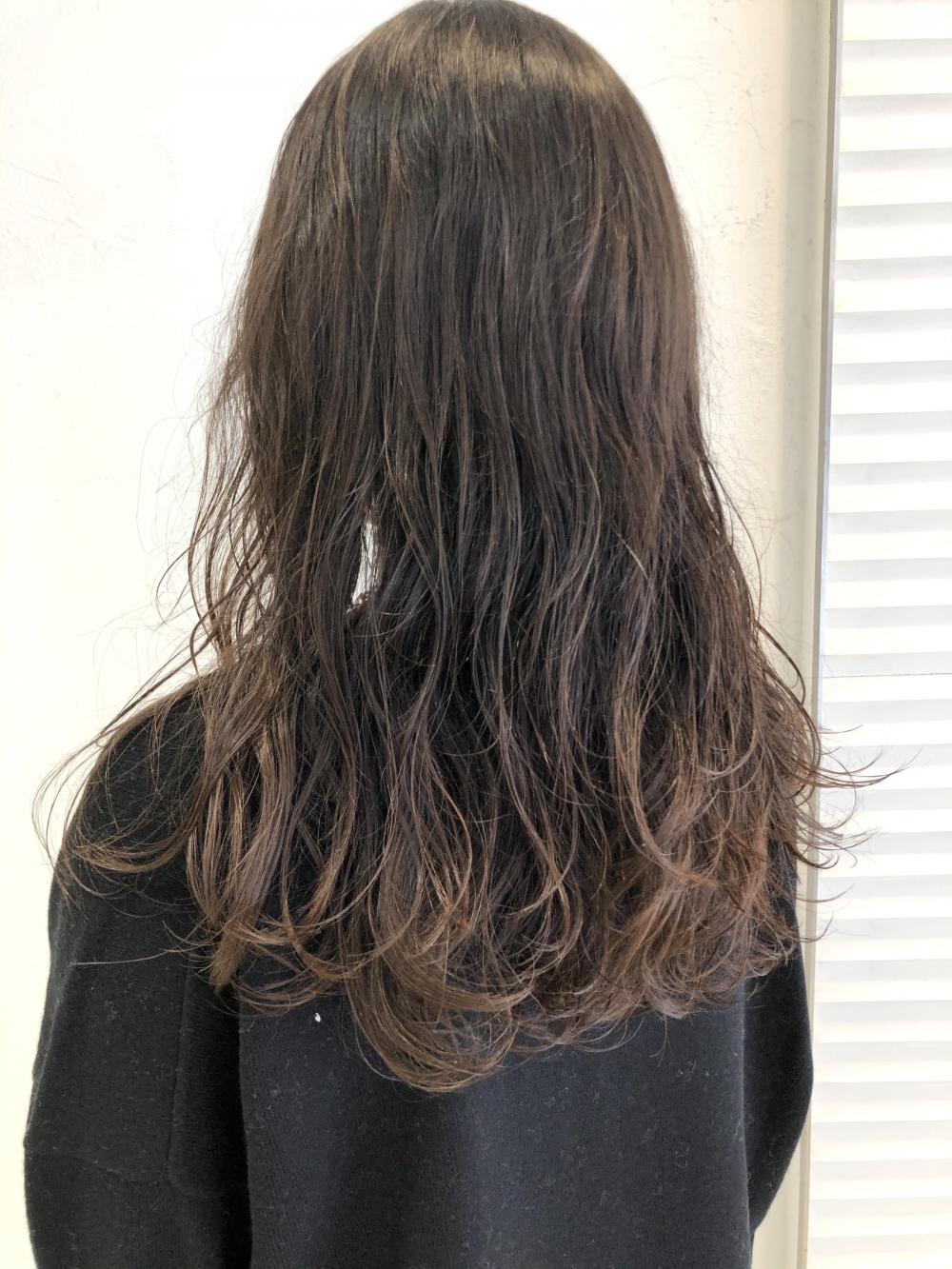 パーマの王道ニュアンスロング♪｜サブ写真④