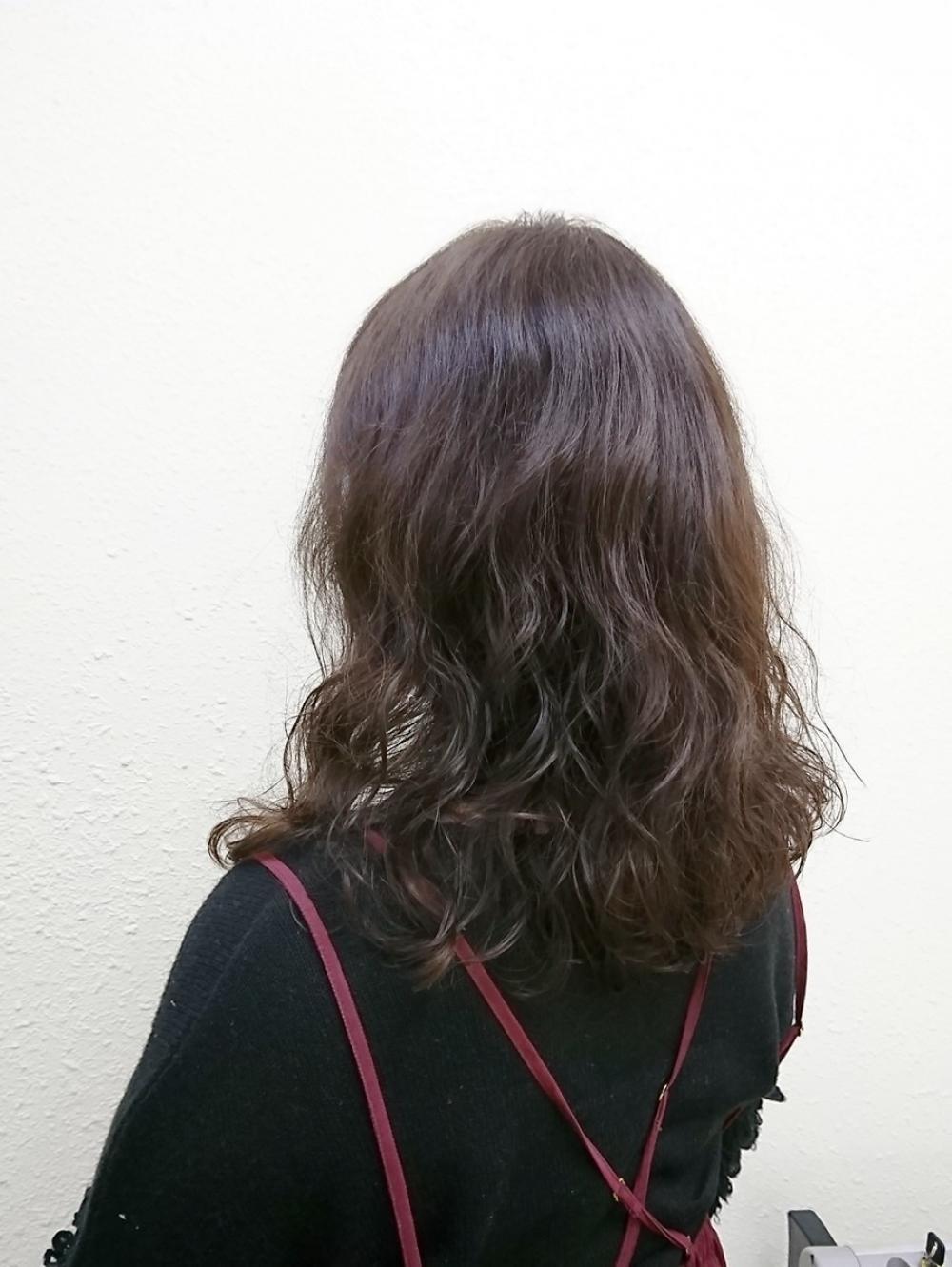 ★髪を伸ばしている方にも‼︎長持ちパーマと艶グレージュ