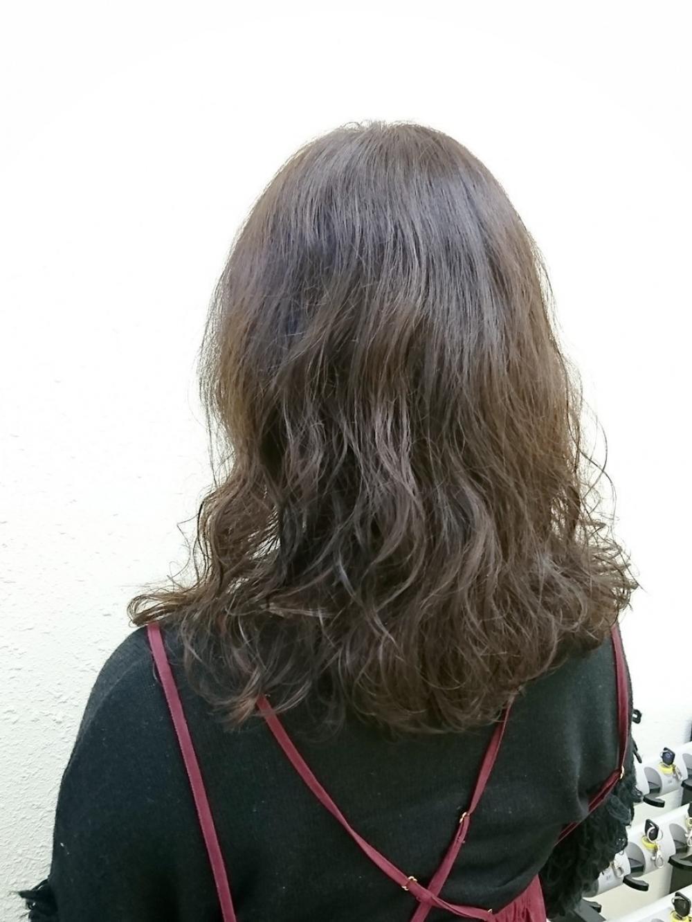★髪を伸ばしている方にも‼︎長持ちパーマと艶グレージュ｜サブ写真③