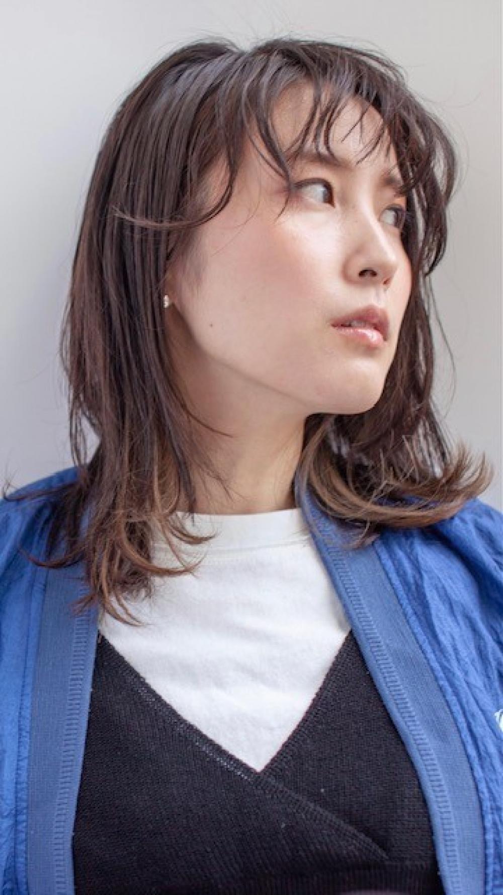 大人女性にもおすすめイヤリングカラー