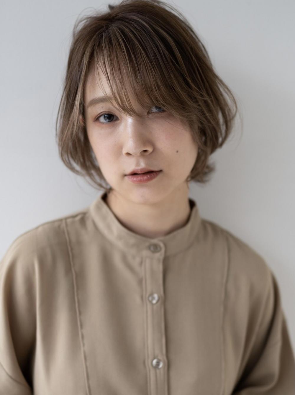 大人の外ハネショート