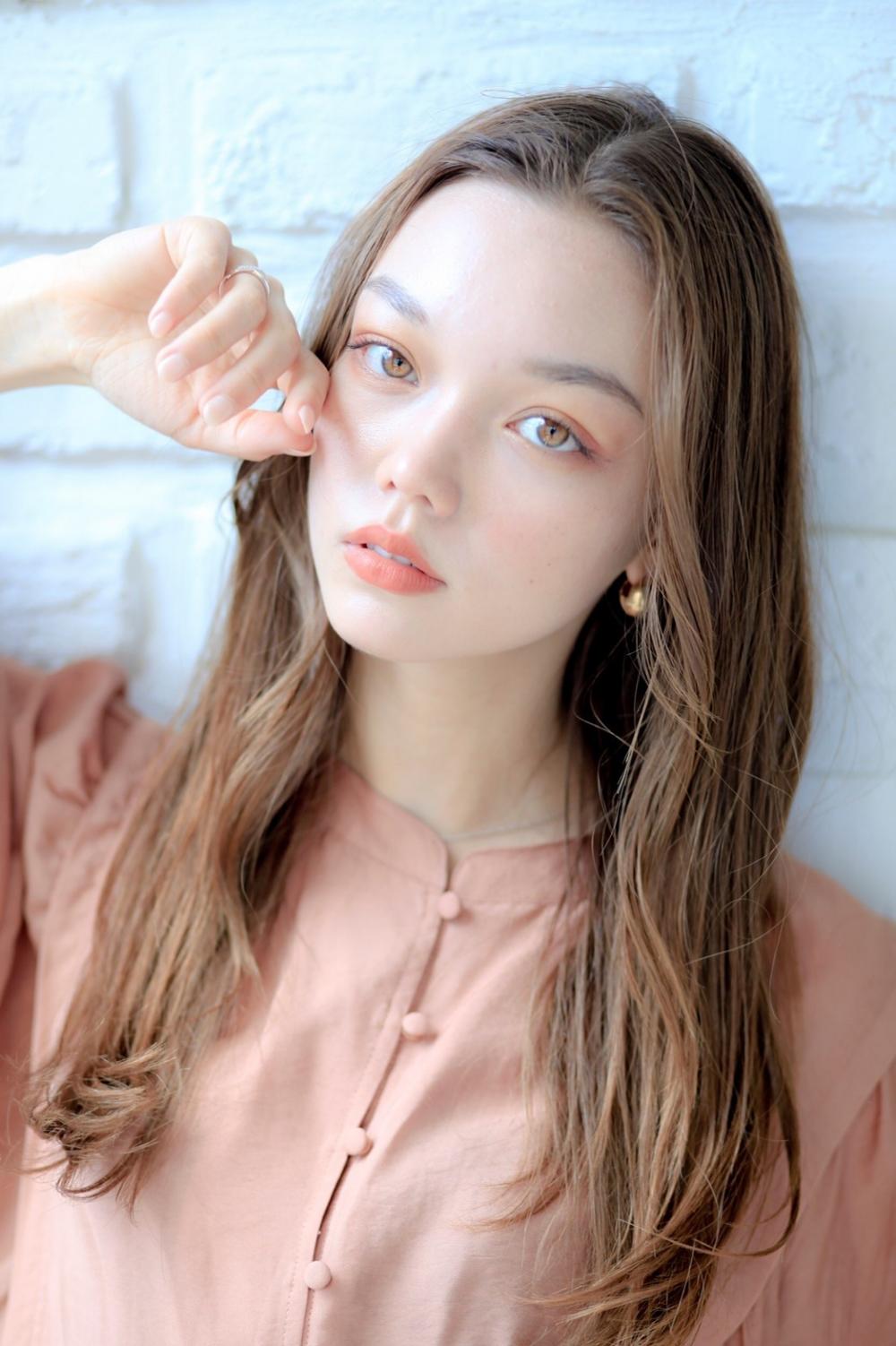 ゆるふわレイヤー 大人可愛い アッシュベージュ