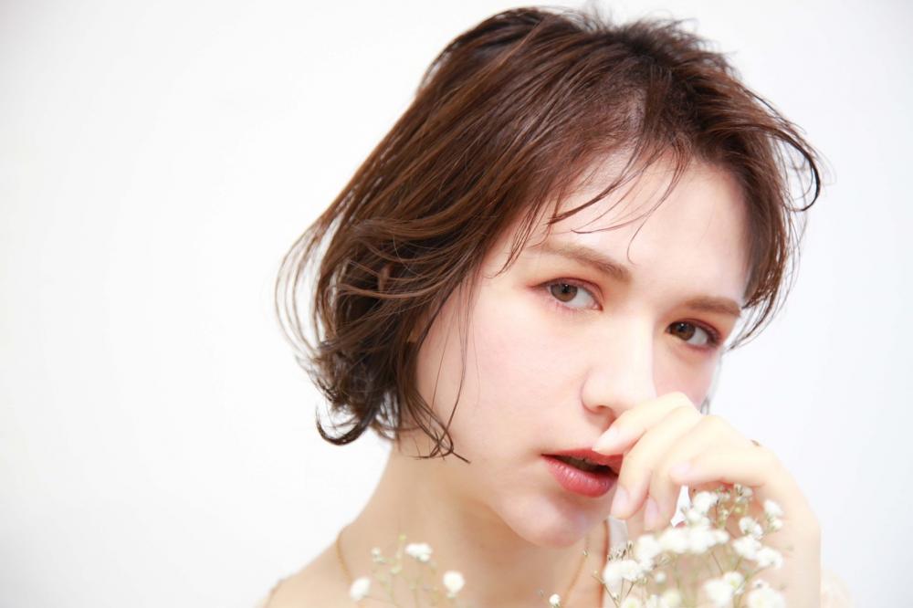 ナチュラルストレート 前下がりボブ  ハイライト 大人ボブ