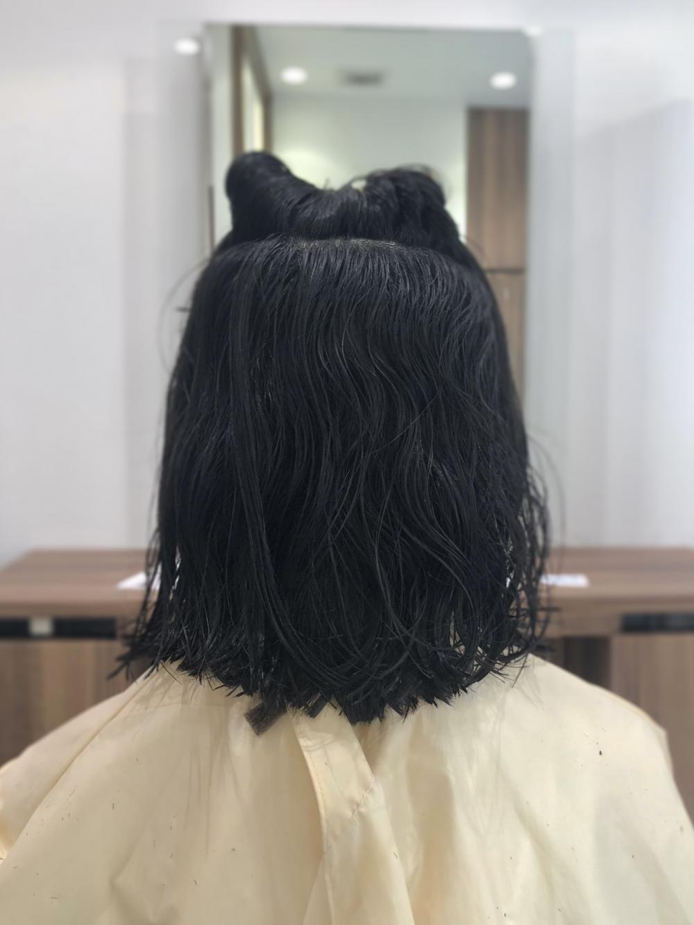 うねってる髪は縮毛矯正で憧れのストレートヘアに！｜サブ写真②
