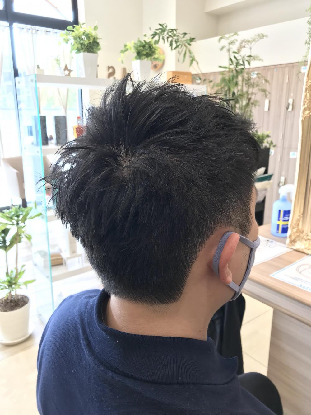 刈り上げアップバング