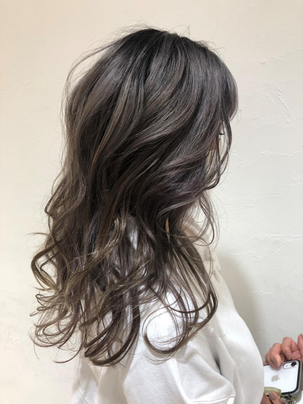 グレージュ×ロング