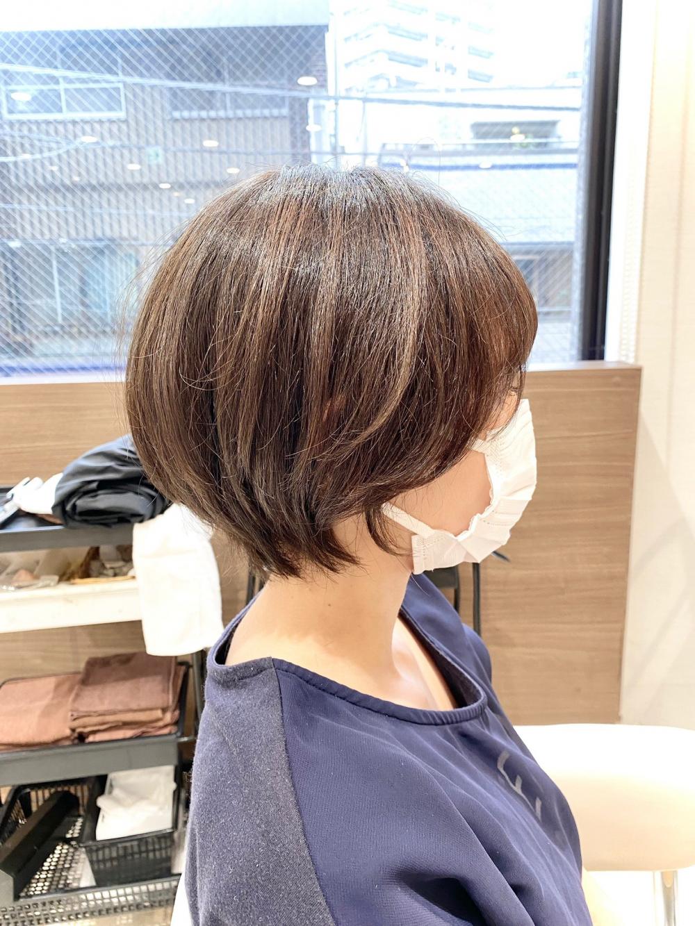 アッシュブラウン×ショートボブ