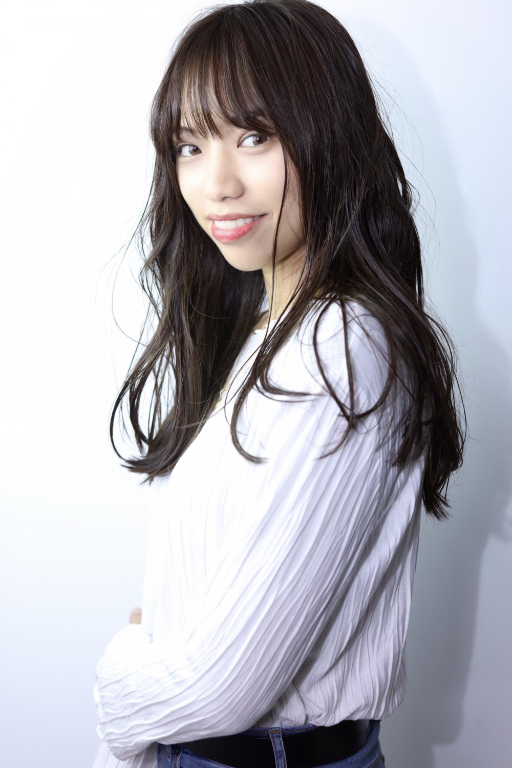 グレージュ×スーパーロングヘア｜サブ写真②