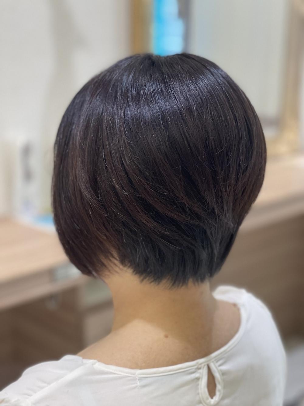 ショートボブ