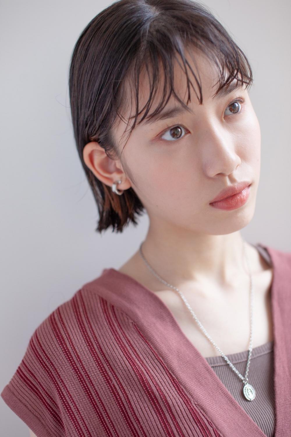 ミニボブ外はねスタイリング